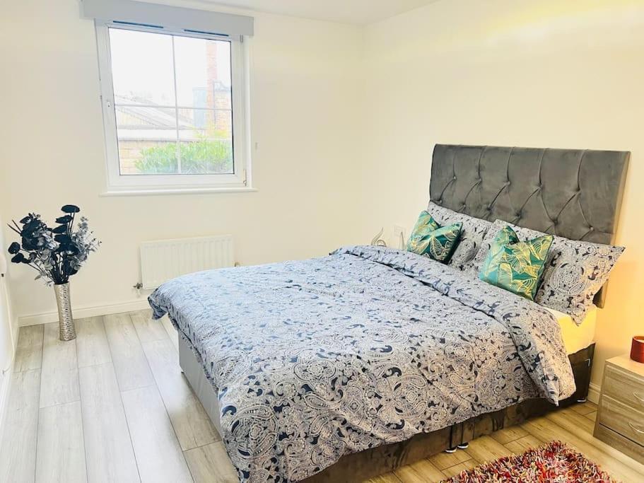 Superb 2 Bedroom Apartment With Free Parking Edinburgh Exterior photo